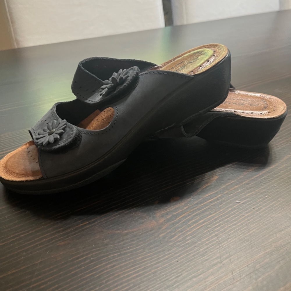 Flexus by Spring Step Sandals - Picture 2 of 7